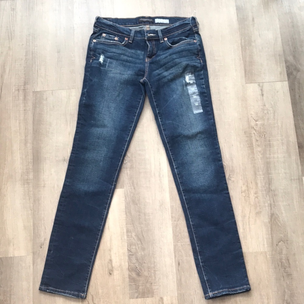 Aeropostale denim jeans distressed size 6